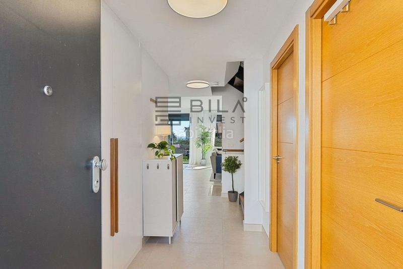 Foto ffc52847-2fc9-42d9-8fb6-32ada2478869. Maison jumelée avec piscine dans Castillo Sohail - Myramar Fuengirola