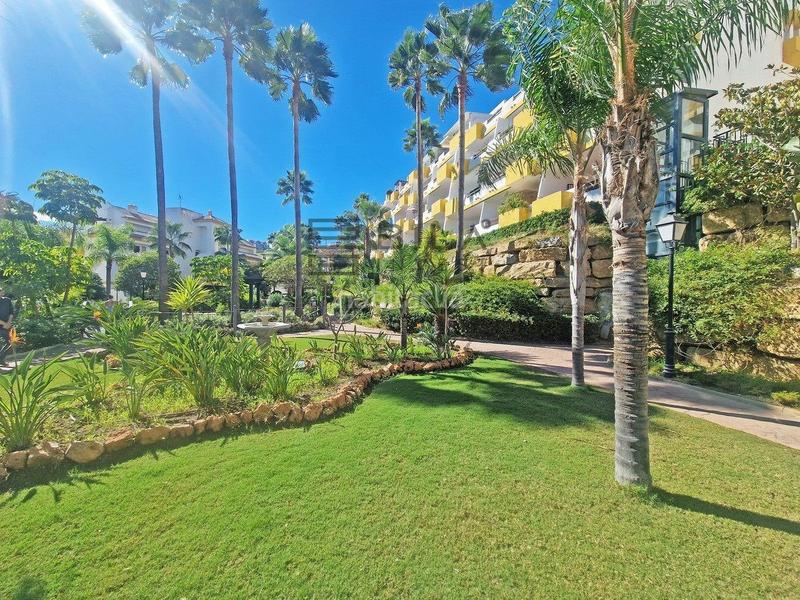 Foto 26565e24-a5cc-4de9-b8b6-9bd9b6fedd98. Flat with parking pool in Riviera del Sol Mijas