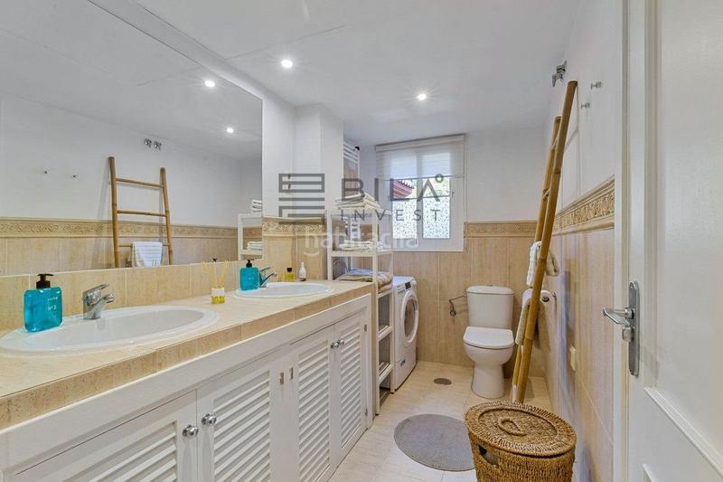 Foto 1e1d8fab-517e-4498-ac93-973eb8f2af6d. Àtic amb piscina a Torreblanca del Sol Fuengirola