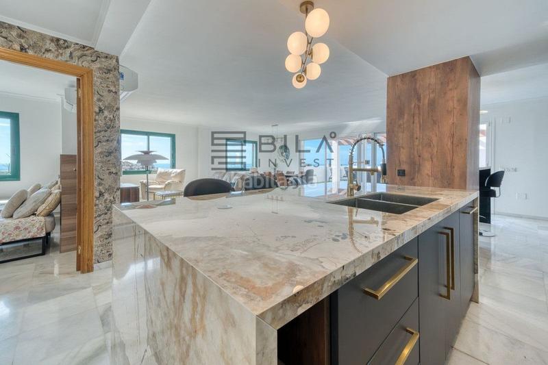 Foto db968d59-99af-487a-8605-886b58d0e54b. Àtic amb piscina a Zona Centro Comercial Torrequebrada Benalmádena