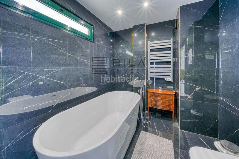 Foto f764b8c3-d1fc-436b-b586-89413a6a1eac. Àtic amb piscina a Zona Centro Comercial Torrequebrada Benalmádena