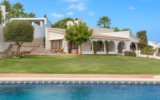 Chalet  Zopilote. Chalet independiente en venta en urb. cerros del águila, mijas c