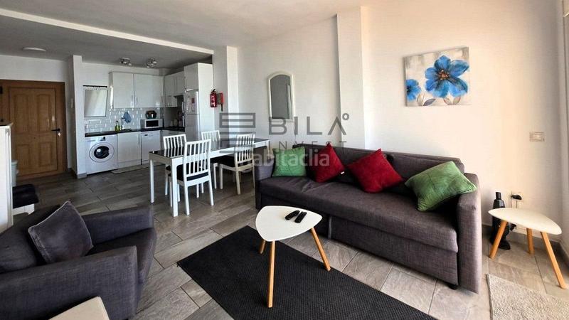 Foto 83b62eda-b5d0-4380-9163-906175472326. Piso  en venta en 1 linea de playa en urb. mohana, el faro, costa en Mijas