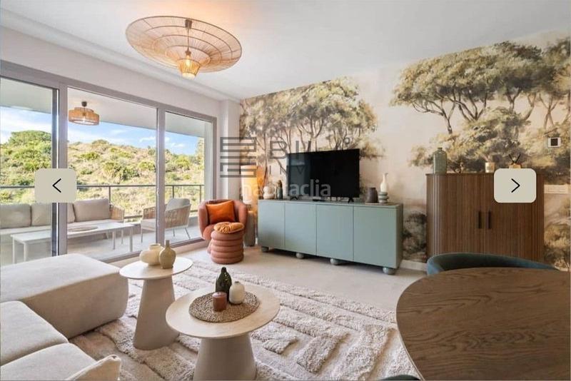 Foto f0be06a8-efa4-4340-add5-a1c3b0fdbeb8. Pis amb aparcament piscina a El Faro de Calaburra - Chaparral Mijas