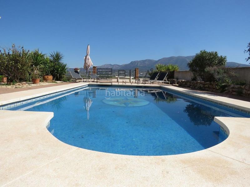 Foto 0714f5e0-abe4-4328-b0d2-1b2dd3cd7cdb. Chalet in Centro Alhaurín el Grande