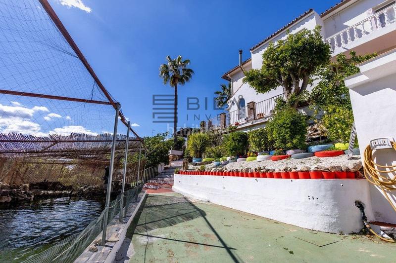 Foto 75a8e322-fd6d-45dd-b579-85e4e1a6f259. Chalet with parking pool in Centro Alhaurín el Grande