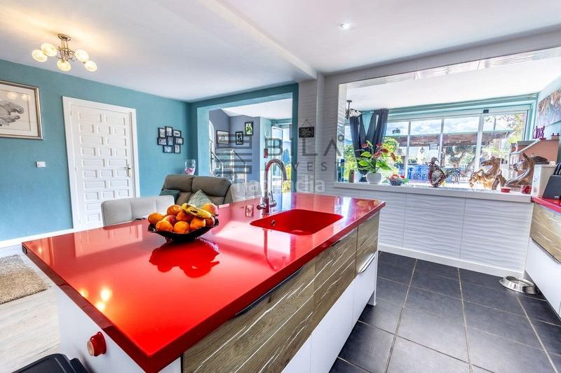 Foto bf1c6f32-5076-4fec-85ff-af11604fb0a2. Chalet with parking pool in Centro Alhaurín el Grande