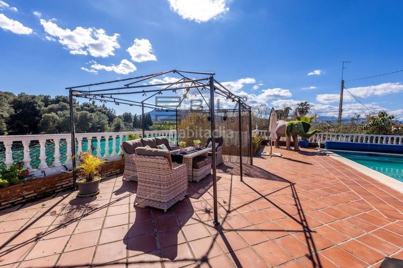 Foto f9fd1eea-d731-45ff-8f23-b9c83a88db39. Chalet with parking pool in Centro Alhaurín el Grande