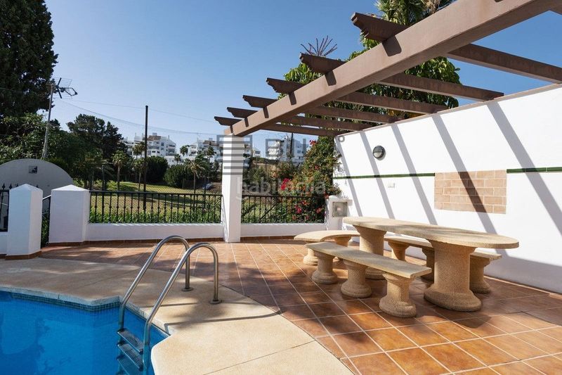Foto 47f53819-0f8a-40ff-ac11-d815929979b9. Casa adossada amb aparcament piscina a Riviera del Sol Mijas