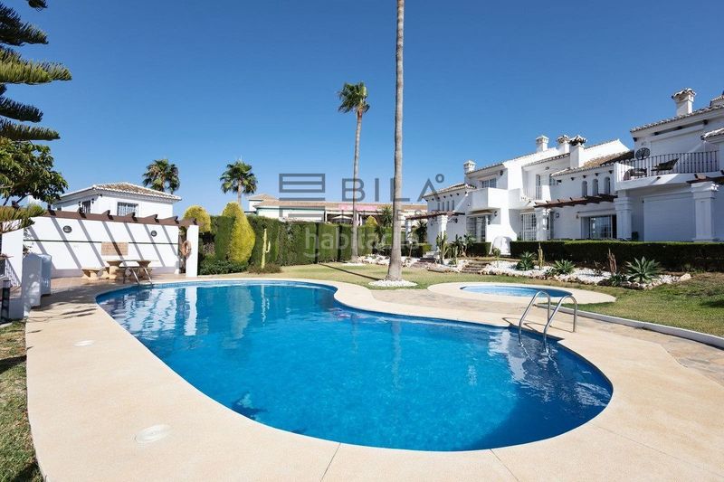 Foto 6cc17a6c-7bf2-4a6b-a30e-69879cd8db1a. Casa adossada amb aparcament piscina a Riviera del Sol Mijas