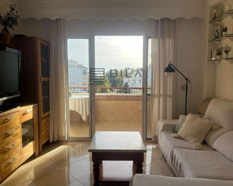 Foto 1623febd-9032-4cb4-8397-a0526f4cfa1a. Pis amb aparcament piscina a Calahonda Mijas