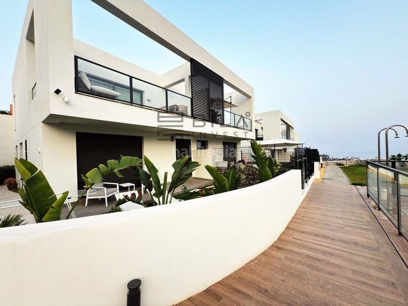 Foto aeaf36a8-a142-42da-8acd-7f3664605e56. Casa adossada amb piscina a Riviera del Sol Mijas