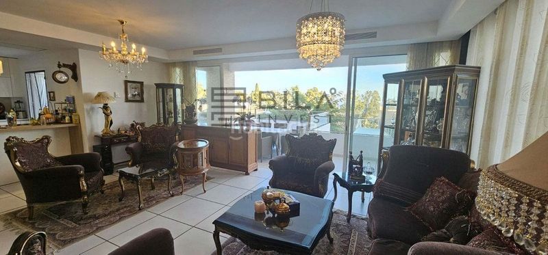 Foto 3246bbde-c4b2-48d9-a19d-42d105efa942. Chalet mit parking pool in Casablanca - La Viñuela Benalmádena