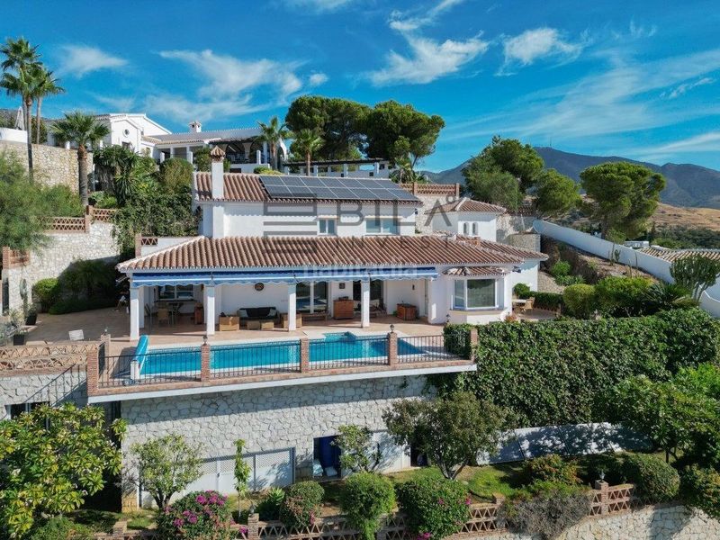 Foto c44e41b1-1258-44d7-8c7e-25f3b9a0c168. Xalet amb aparcament piscina a Mijas pueblo Mijas