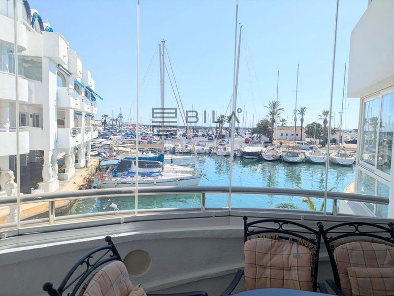Foto 137c462e-b547-419d-ba9f-f23557b2a136. Pis amb aparcament piscina a Puerto Marina Benalmádena