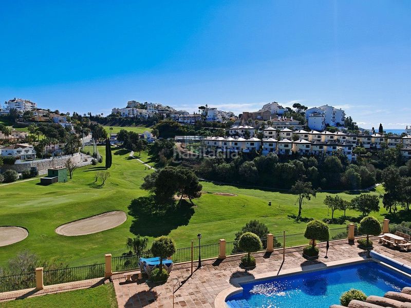 Foto fe456f8e-8750-4768-bc66-8a7eedf715e3. Casa adossada amb aparcament piscina a Riviera del Sol Mijas