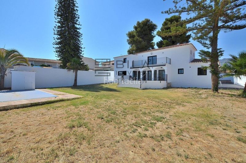 Foto 149a22d5-a61a-41bd-b74f-f722f605a8c0. Xalet amb aparcament piscina a campo de Mijas Mijas
