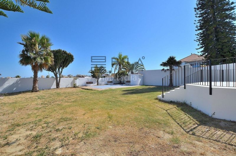 Foto 98460d12-26d6-435b-a0f1-e51ac6e30843. Xalet amb aparcament piscina a campo de Mijas Mijas