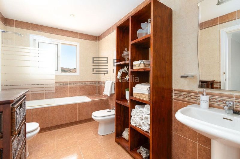Foto 54638187-04d6-4886-8679-9bb58d4562fe. Xalet amb aparcament piscina a La Cala Golf - Lagar Martell Mijas
