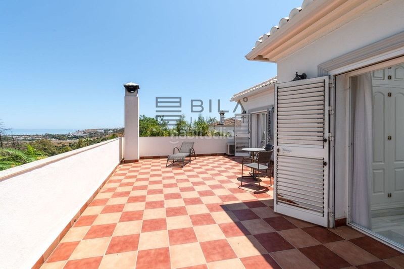 Foto bc39ee2b-21a0-4306-b819-6045f32a49c9. Xalet amb aparcament piscina a La Cala Golf - Lagar Martell Mijas