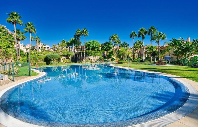 Foto 54707ffe-7e5c-4297-9d25-fdf83209e864. Xalet amb piscina a Riviera del Sol Mijas