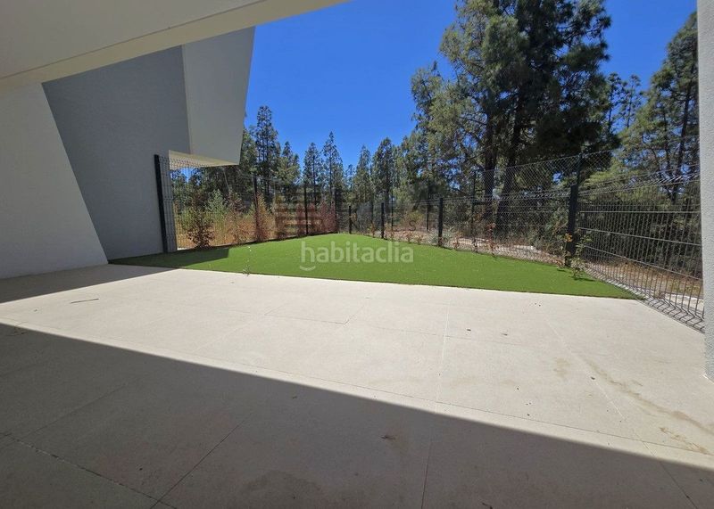 Foto f3cb563f-6a49-4276-8339-2bc47c55bcf6. Casa adossada amb piscina a El Faro de Calaburra - Chaparral Mijas
