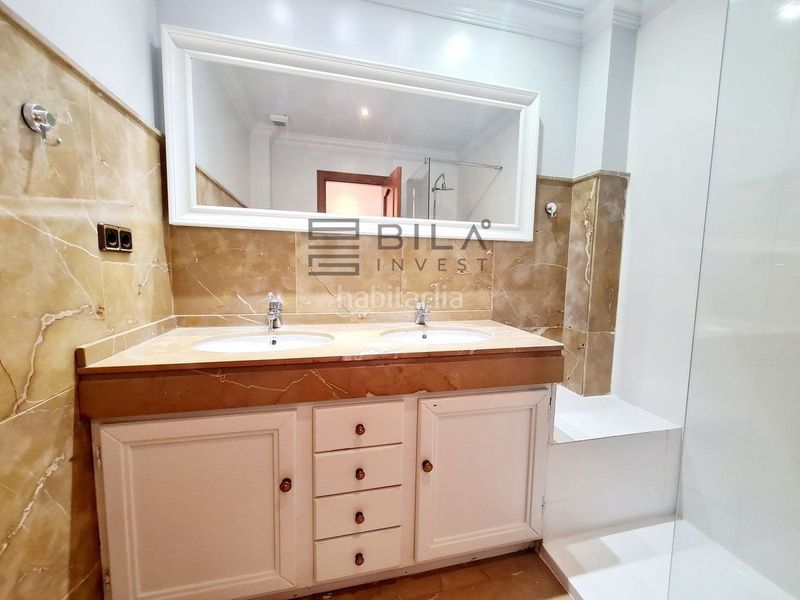 Foto 5a9f7a4a-eda6-47f2-9abb-69d0cbdb0d2d. Casa adossada a Centro ciudad Fuengirola