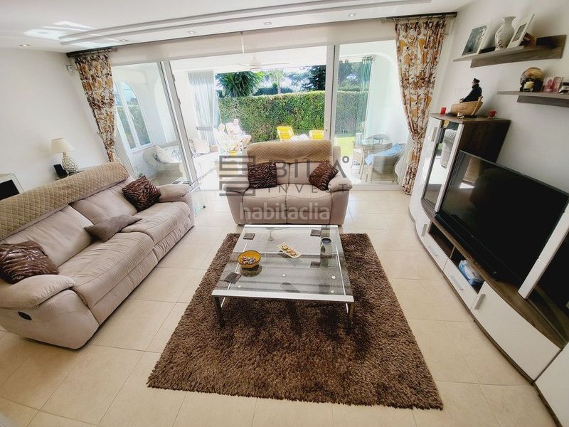 Foto 0c875ae7-8042-42c0-b1f5-e5ce3882c2ca. Casa adossada amb aparcament piscina a Riviera del Sol Mijas