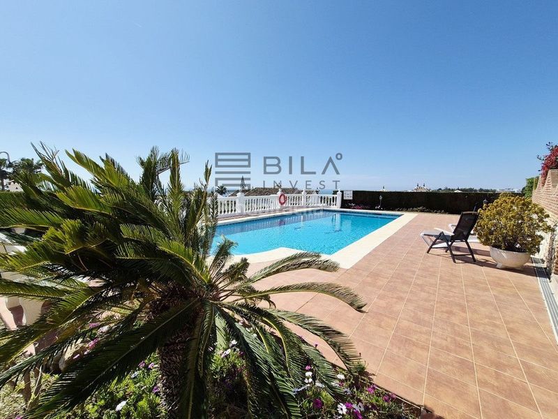 Foto c50304ff-edf6-49b7-bfce-1c70099e94c7. Àtic amb piscina a El Faro de Calaburra - Chaparral Mijas