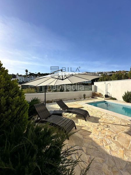 Foto 4b1b19ca-2bf4-4159-897e-9cb535a69d3e. Casa adossada amb aparcament piscina a Calahonda Mijas
