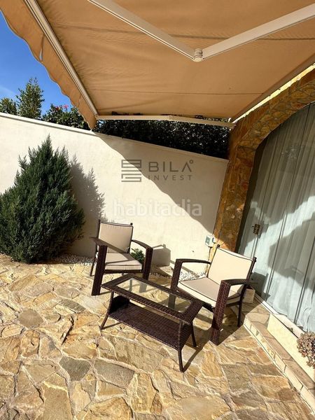 Foto 4ce0d1f7-e9c7-4fe3-8f2b-f6f241be8760. Casa adossada amb aparcament piscina a Calahonda Mijas