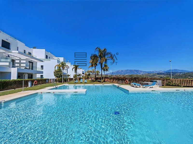 Foto 6f1a8de2-7a4a-41d2-9bbc-f85a4bb51f34. Pis amb aparcament piscina a la cala Mijas Mijas