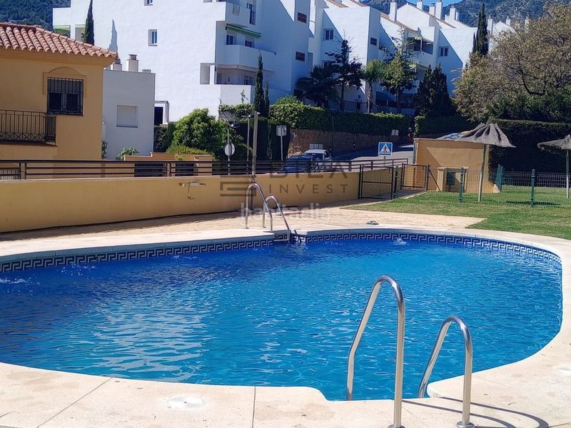 Foto fe24be0b-6c77-4d70-b972-9df43f2a640b. Pis amb aparcament piscina a Zona Centro Comercial Torrequebrada Benalmádena