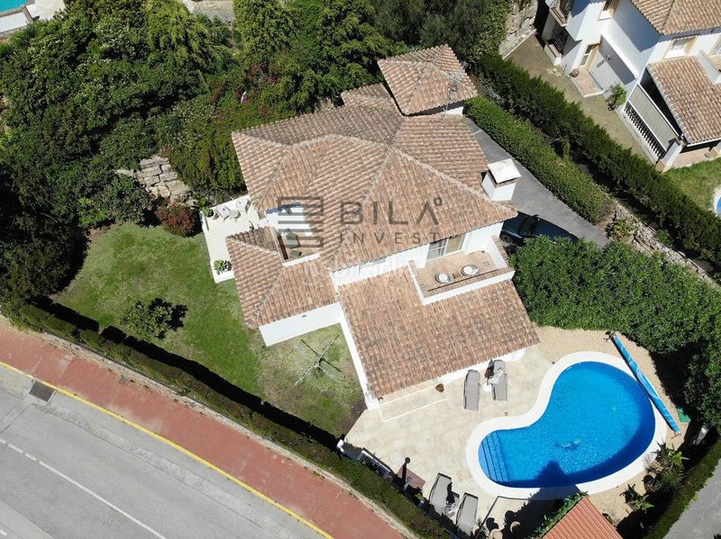 Foto de5706c4-d29d-4868-84fc-baa78a11e61d. Xalet amb piscina a Calahonda Mijas