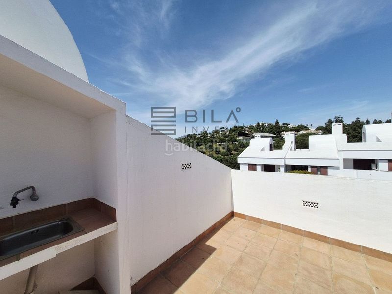 Foto c5b4e287-64e1-4e26-bc50-d4a0fde071d2. Casa adossada amb piscina a El Faro de Calaburra - Chaparral Mijas