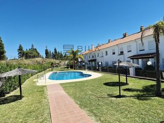 Casa adossada  Carreras. Casa en venta en zona hipódromo, cerros del águila, mijas costa