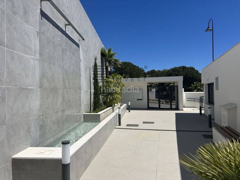 Foto ee0b7aed-61bb-4f99-89d6-153a9f8bd485. Casa adossada amb aparcament piscina a la cala Mijas Mijas