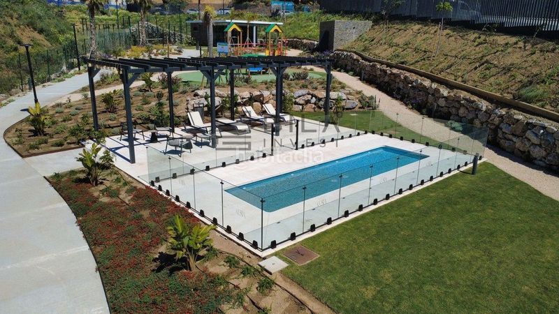 Foto 5303d903-587c-45a5-b309-df689b474a76. Pis amb aparcament piscina a El Faro de Calaburra - Chaparral Mijas