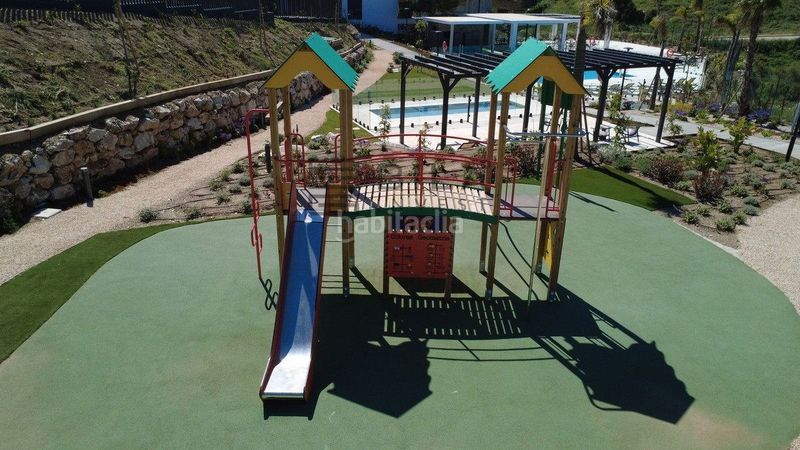 Foto f2e4eced-5ed8-4774-a347-361775284685. Pis amb aparcament piscina a El Faro de Calaburra - Chaparral Mijas