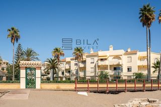 Pis  Descubrimiento. Piso en venta  en primera línea de playa en urb. las mimosas bea