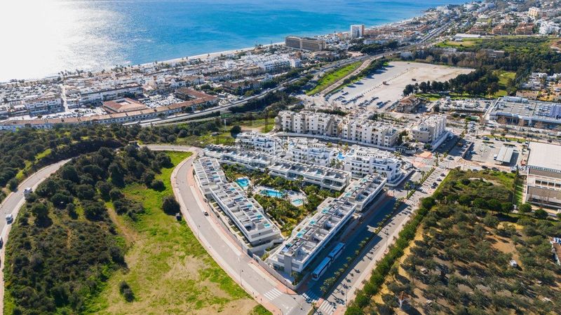 Foto 0fd1f527-d6f7-406d-83e8-11fbaf83a63b. Casa adossada amb aparcament piscina a la cala Mijas Mijas