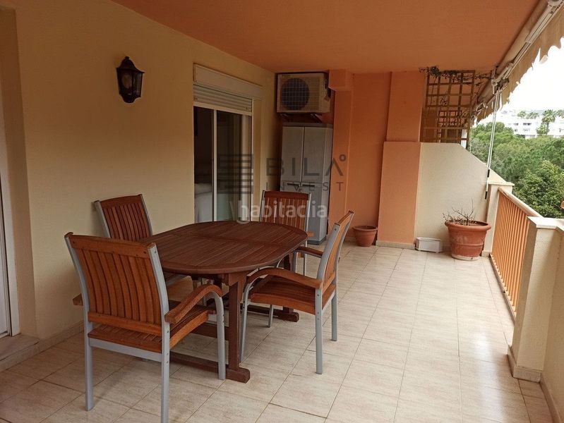 Foto eebb99ef-561c-444b-b547-3d2c19e6c7b2. Pis amb piscina a Calahonda Mijas