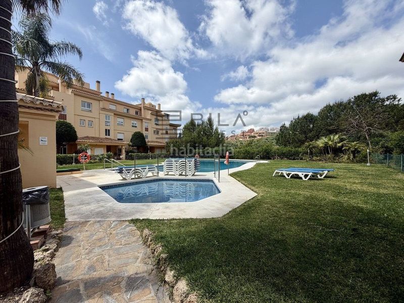 Foto 49d79172-e222-4490-af0a-d020a204de53. Pis amb aparcament piscina a Calahonda Mijas