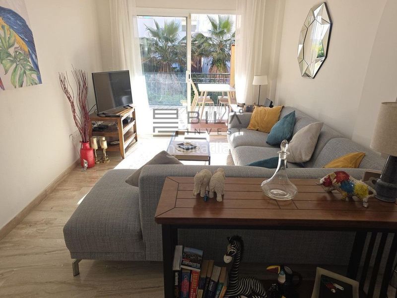 Foto 4d9bff9d-6399-47f3-9e1b-b0271b64c13a. Pis amb aparcament piscina a Riviera del Sol Mijas