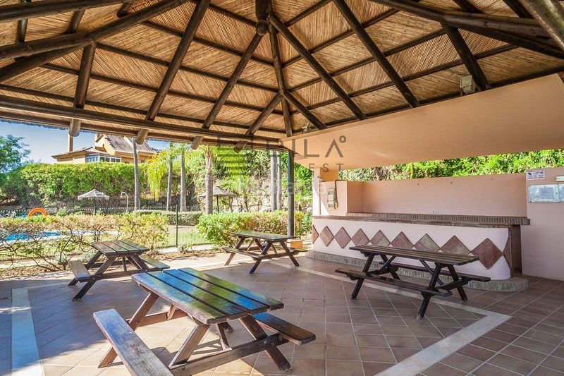 Foto 85320fe4-d279-403d-aaa7-8e9145cc8bd6. Casa adossada a Riviera del Sol Mijas