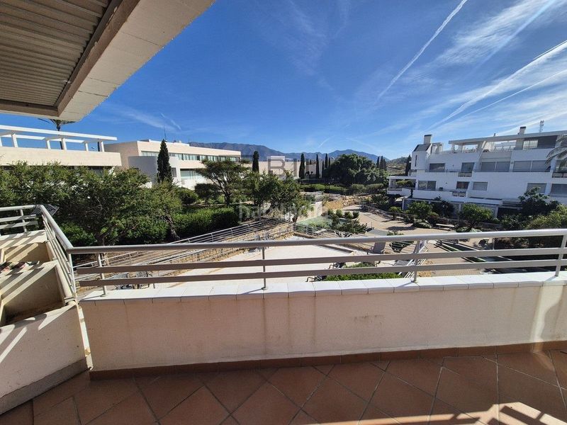 Foto 1c6c6787-9e3f-4716-b368-6cfec2b49335. Pis amb aparcament piscina a La Cala Golf - Lagar Martell Mijas