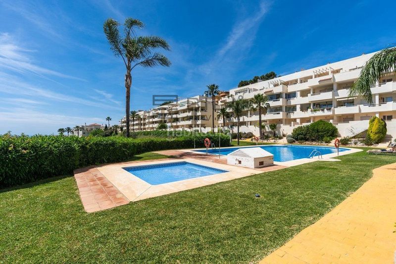 Foto ace49f6a-2db6-40d4-9584-c64ee6532ad3. Àtic amb piscina a Calahonda Mijas