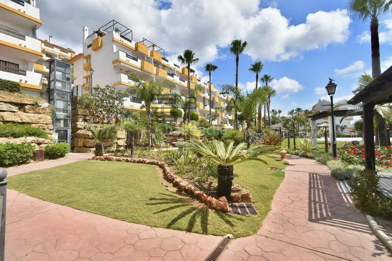 Foto 5e8f4e2e-81e2-47ee-9e5a-6f8780e06855. Pis amb aparcament piscina a Riviera del Sol Mijas