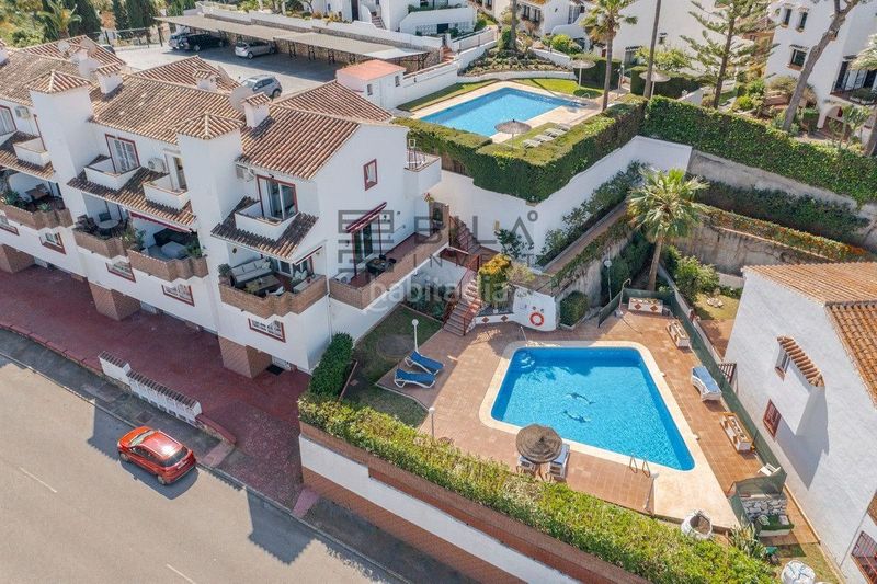 Foto adfd17f5-c14a-4cf1-8af1-8330e03af344. Casa adossada a Riviera del Sol Mijas