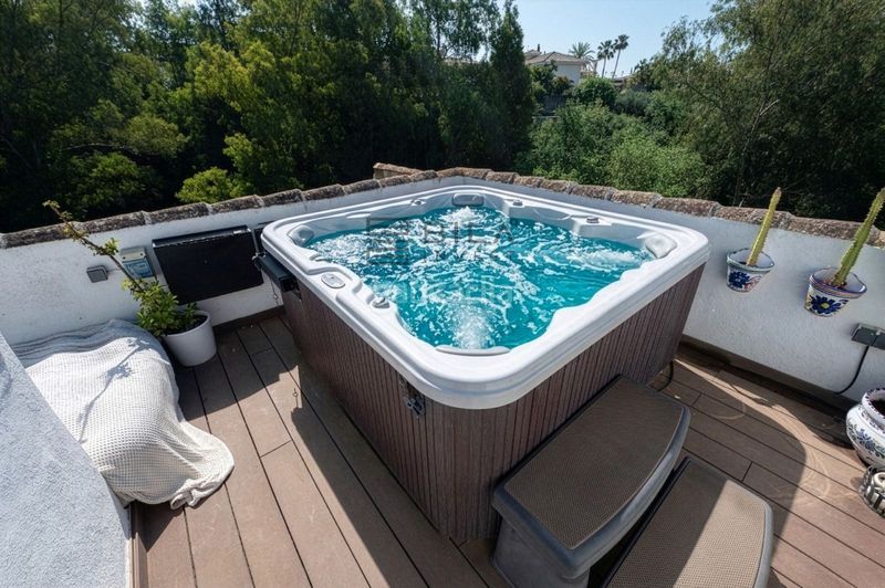 Foto ac68650e-4756-4124-9f3f-96a6661573f9. Casa adossada amb piscina a Calahonda Mijas